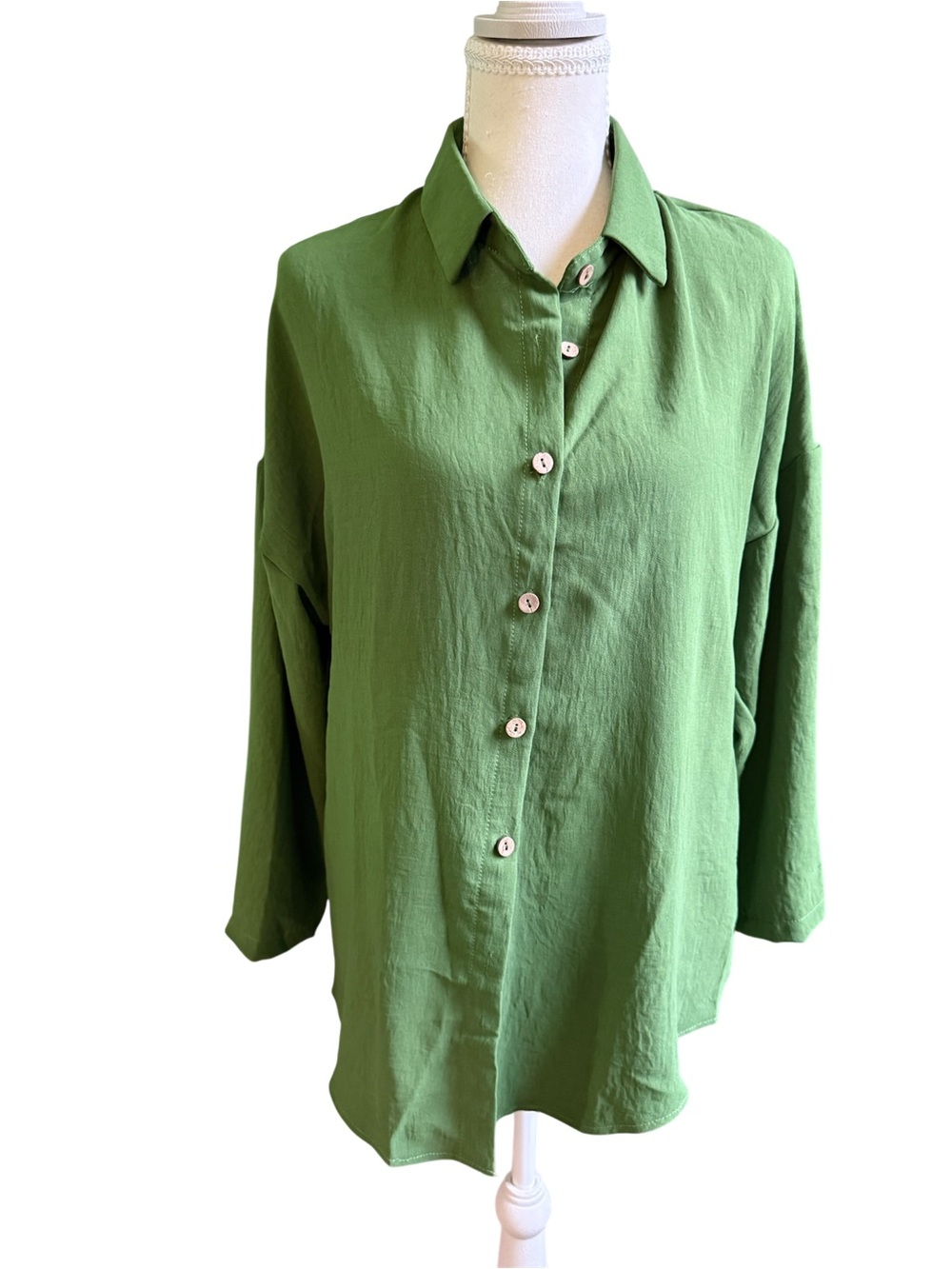 Women’s Olive Green Long-sleeved Button-Down Blouse XL
